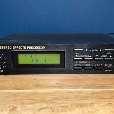 Boss SE-50 Stereo Effects Processor - Black image 1