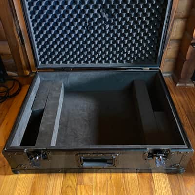 24 x 12.5 Blackout Series Pro Flat PedalBoard + Soft & Flight Cases image 7
