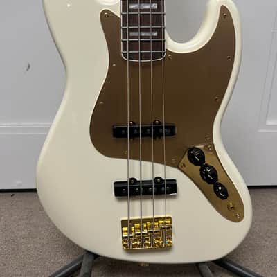 Squier 40th Anniversary Gold Edition Jazz Bass - Olympic White image 2