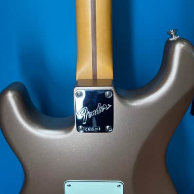 Fender American Professional Classic Stratocaster 2025 - Present - Faded Firemist Gold image 13