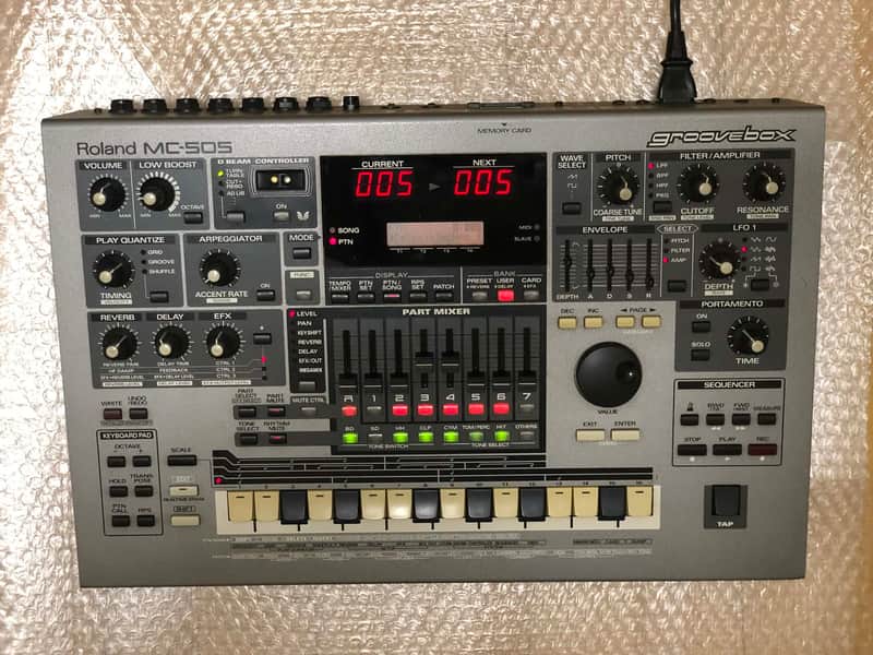 Roland MC-505 グルーヴボックス Roland MC505