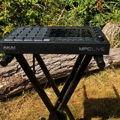 Akai MPC Live Standalone Sampler / Sequencer 2017 - 2020 - Black image 4
