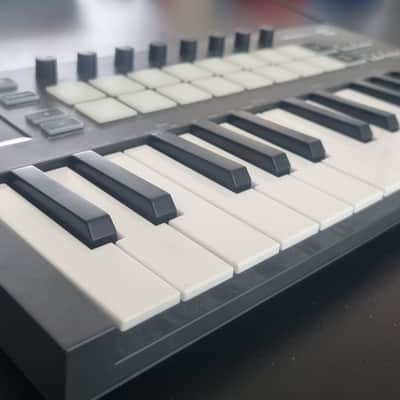 Novation Launchkey Mini MKIII MIDI Keyboard Controller 2019 - Present - Black
