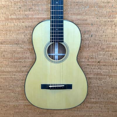 Martin Custom Shop Size 2 12 Fret Figured Mahogany New - Natural image 1