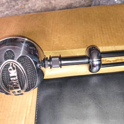 Blue Snowball Multi-Pattern USB Condenser Mic-Chrome image 1