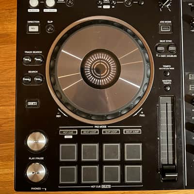 Pioneer XDJ-RX2 Professional Digital DJ System with Touchscreen 2020 - Black image 6