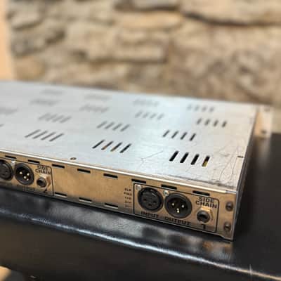 API 2500 Stereo Bus Compressor 2000 - 2019 - Black image 10