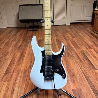 Ibanez RG450MB Modified with a DiMarzio Super Distortion in the bridge and a Air Norton in the Neck with Case image 12
