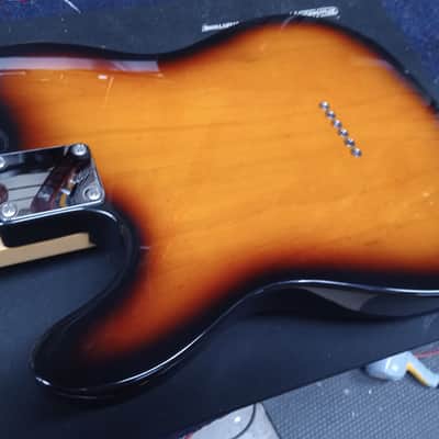Fender California Fat Telecaster with Maple Fretboard (1997) in Sunburst w/hardshell case image 13