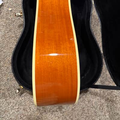 2017 Gibson Hummingbird - Case Queen - Pretty flawless.  Open to shipping image 7