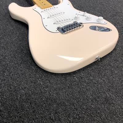 G&L Tribute Series Legacy - White Gloss with Maple Fretboard image 11