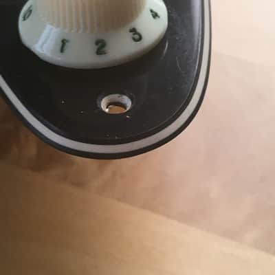1990s Vintage Fender 1970s Reissue Relic 3Ply Black Strat Loaded Pickguard Lace Sensor image 5