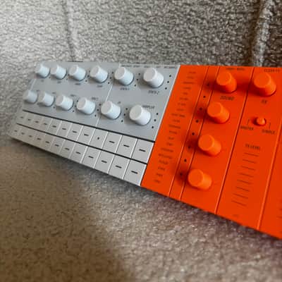 Yamaha Seqtrak Grey / Orange Bild 2