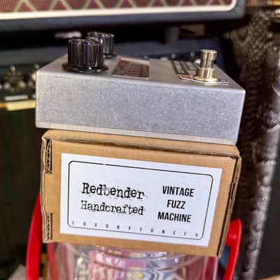 Luxury Tone FX  REDBENDER The Missing Link / The Essence of 1966 British Fuzz 2026 image 8