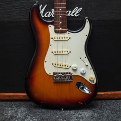 Fender American Vintage 1962 Stratocaster 1995 - 3 Tone Sunburst image 2