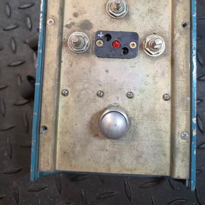 Electro-Harmonix Big Muff V7 Pi (Civil War) Fuzz Distortion Rare Blue Housing image 8