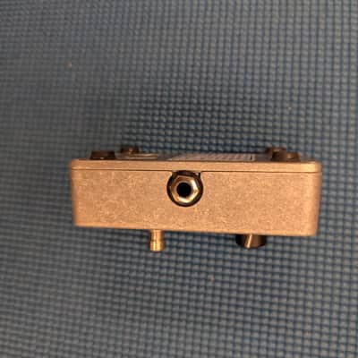 Electro-Harmonix Freeze Nano Sound Retainer Sustain Pedal 2010 - Present - Blue / Gray image 5