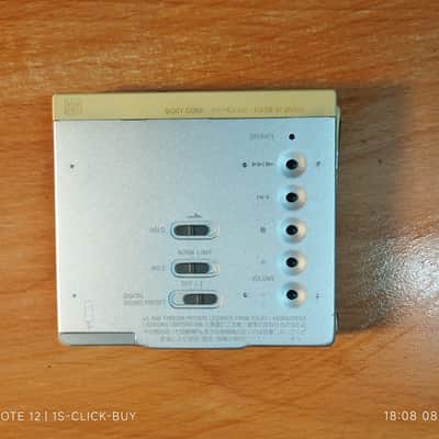 Sony MZ E75 1999 - Sony Walkman portable mini disc player MZ E75 silver working image 2