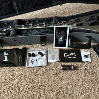 2021 Gibson Dave Mustaine Flying V Silver metallic image 19