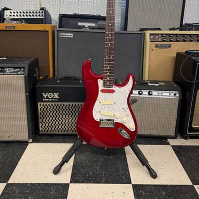 Fender FSR Special Edition Player Stratocaster with Maple Fretboard 2019 Candy Red Burst image 4