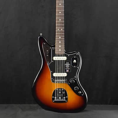 Fender American Professional Classic Jaguar Rosewood Fingerboard 3-Color Sunburst image 2