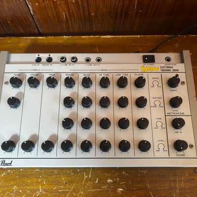 Pearl FM-8 Fightman Drum Synth Module w/ connect cable image 2