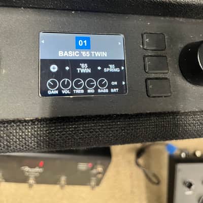 Fender Mustang GT 100 100-Watt 1x12" Modeling Guitar Combo 2017 - 2018 - Black image 2