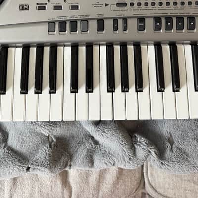 Casio WK-1630 76-Key Workstation Keyboard image 4