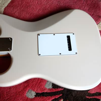 Limited Edition Fender MIJ Hybrid II Stratocaster - Made in Japan -Satin Sand Beige image 4