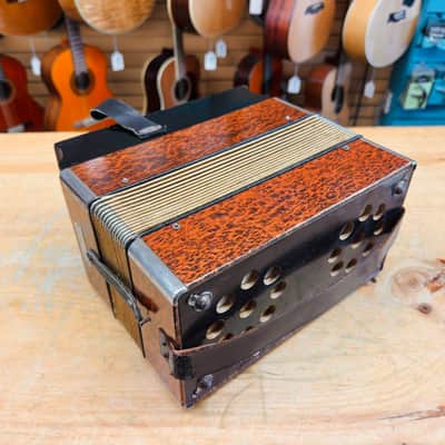 Hohner Steel Reeds 10-Button Accordion image 9