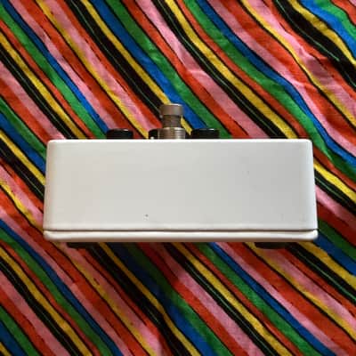 Electro-Harmonix Big Muff Pi with Tone Wicker Distortion / Sustainer 2008 - Present - White / Black / Green image 6