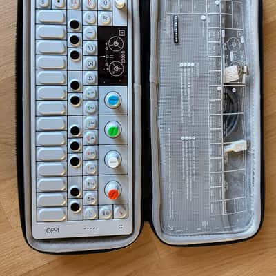 Teenage Engineering OP-1 image 3