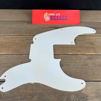 Real Life Relics Aged 51 P Bass® Pickguard 1 Ply White.   [PGAH3]