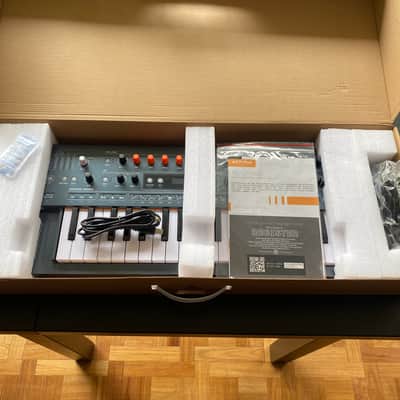 Arturia MiniFreak 37-Key 6-Voice Polyphonic Hybrid Synthesizer 2022 - Present - Black image 10