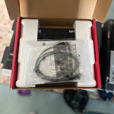 Akai MPD218 2015 - Present - Black image 2