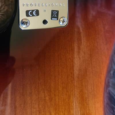 Fender American Professional II Jazzmaster with Rosewood Fretboard 3-Color Sunburst image 3