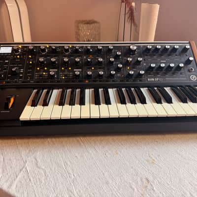 Moog Subsequent 37 Analog Synth 2017 - Present - Black image 2