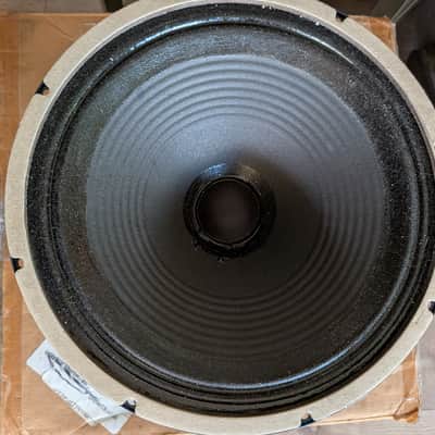 Weber Legacy Series 12" 65 Watts 8 ohms Speaker Scumback image 3
