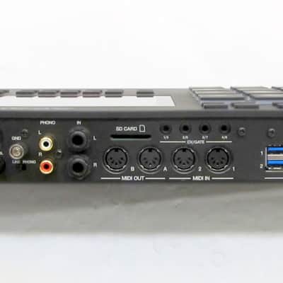 Used Akai MPC Live II Standalone Sampler / Sequencer W/ Built-In Monitors and Pelican Case VGC image 5