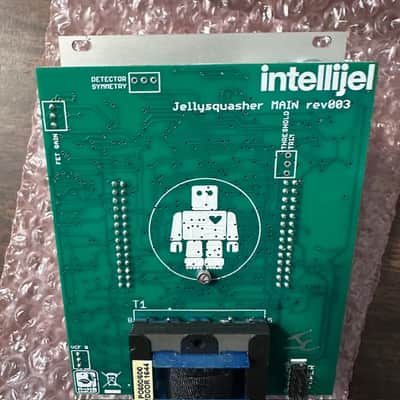MINT Intellijel Jellysquasher Analog Compressor / Tone Shaper / Filter Eurorack SVF image 4