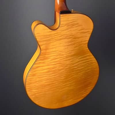 Holst Custom Instruments 16" Archtop image 5