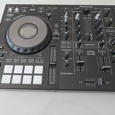 Pioneer DDJ-800 2-Channel Rekordbox DJ Controller image 4