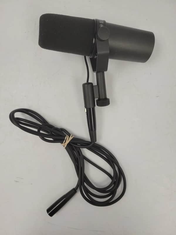 Shure SM7B Cardioid Dynamic Microphone | Reverb Canada