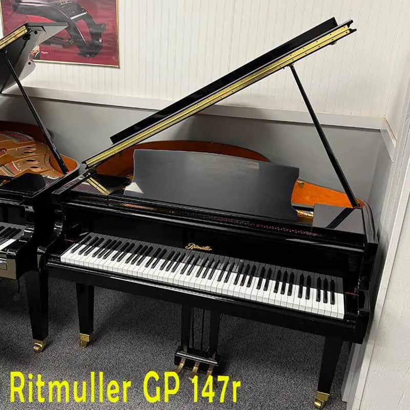 4'7'' Ritmuller GP 147R Used Baby Grand Made by Pearl River * Free 1st Floor NJ image 1