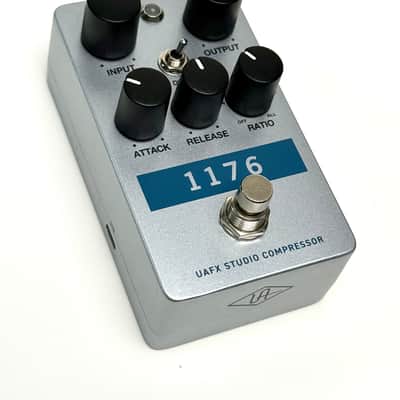 Immagine Universal Audio UAFX 1176 Studio Compressor 2024 - Silver - 2