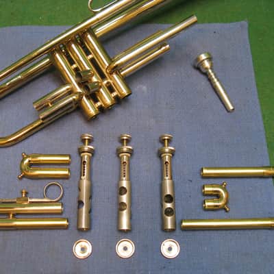 Blessing Scholastic B-125 Trumpet - Reconditioned - Case & Blessing 7C Mouthpiece image 17