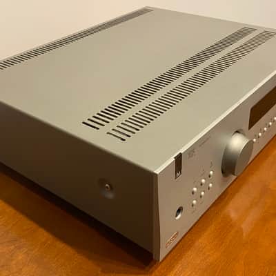Arcam FMJ AV8 Preamp Processor – THX Ultra2 Certified, 7.1 Channels, Dolby/DTS, Silver image 4
