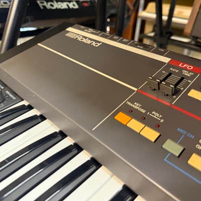 Roland Juno-106 61-Key Programmable Polyphonic Synthesizer 1984 - 1985 - Black image 4