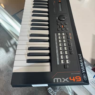 Yamaha MX49 Synthesizer 2016 - Present - Black