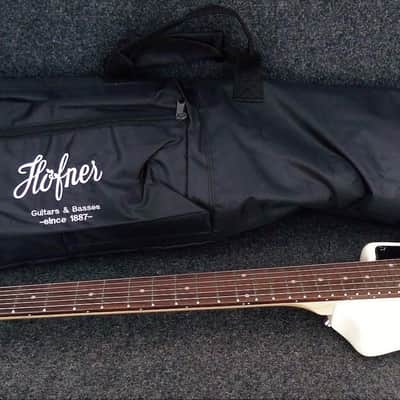 Hofner HCT-SH-WH Contemporary CT Series Shorty Travel / Mini Guitar White & Gig Bag image 2